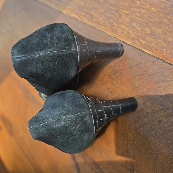 liz & co. Shoes - Liz & Co. Classic Black Peep Toe Heels